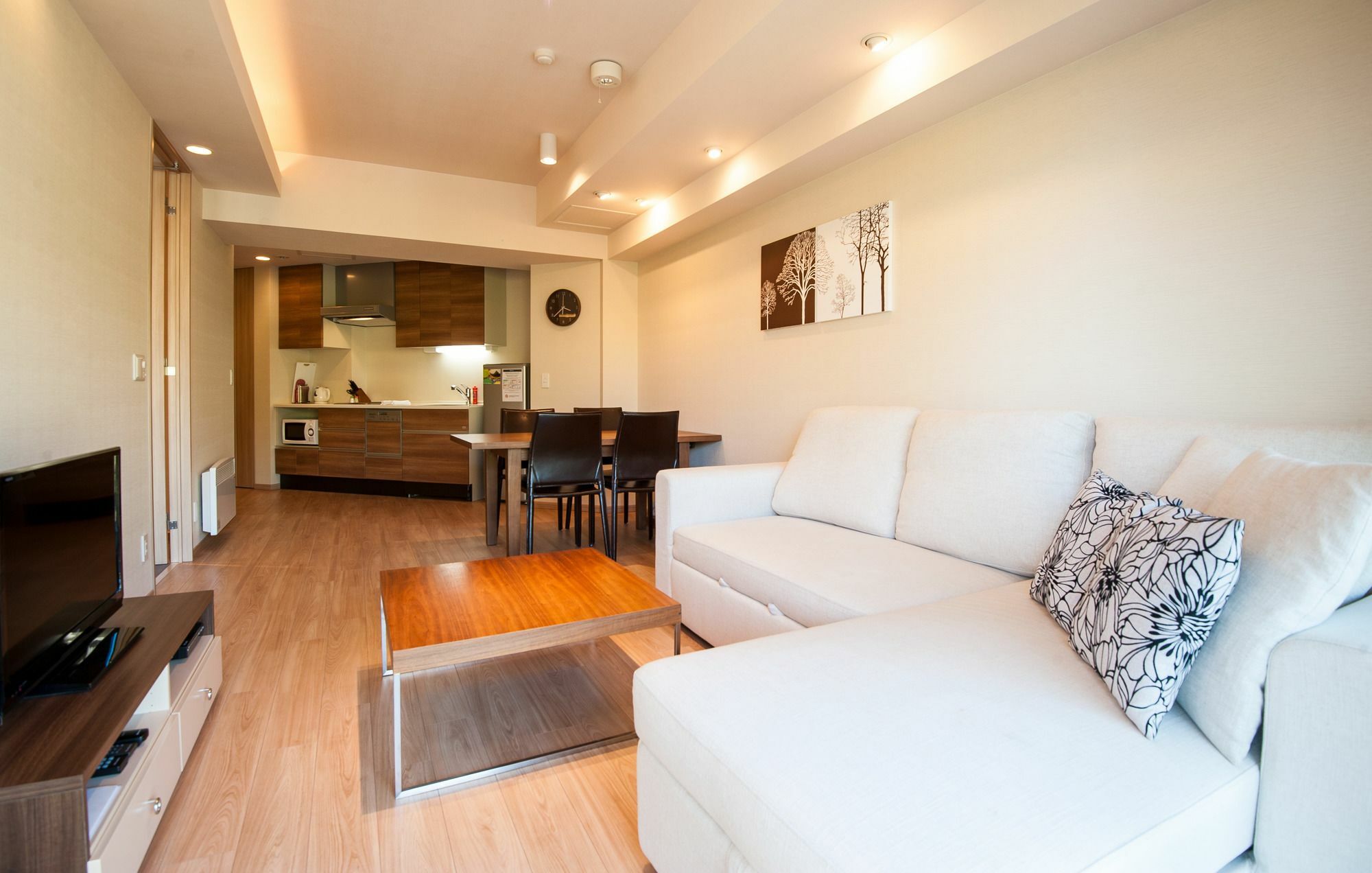 Akazora Aparthotel Кучан Екстериор снимка