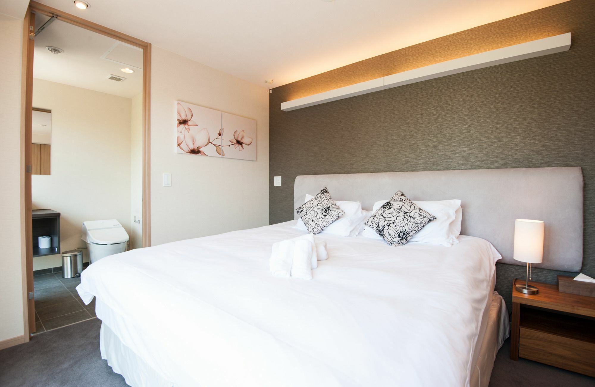 Akazora Aparthotel Кучан Екстериор снимка